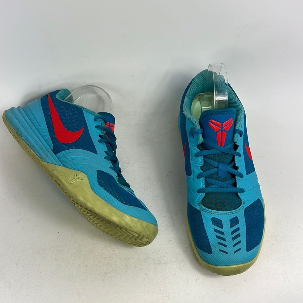 Nike Clearwater blue zoom Kobe mentality athletic shoes men’s size 8